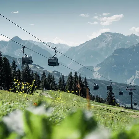 Ruhestube With Balcony Und Car Park - An Alpenluxus Appartement, Zillertal 公寓